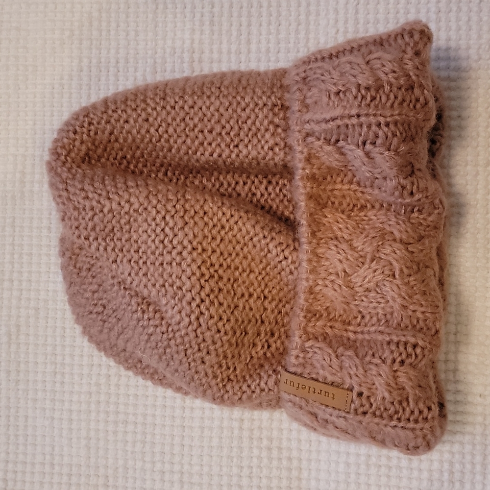 Turtlefur winter hat. Womens OS. Blush Pink.